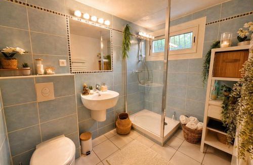 Raphele-les-Arles Apartment | Le jardinet d'Emma - Jacuzzi privé, Jardin au calme entre Arles, Camargue et Alpilles avec parking gratuit