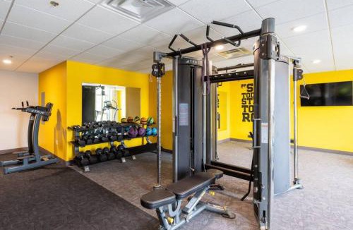 Fifth Ward Apartment | Charming Walker's Point Apt with Balcony - Sleeps 4