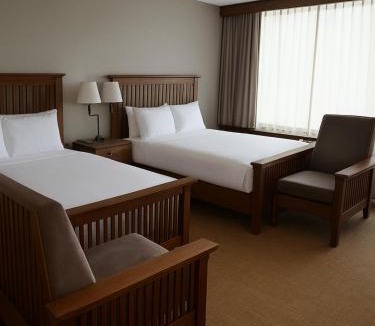 Mundelein Hotel | DoubleTree by Hilton Libertyville-Mundelein