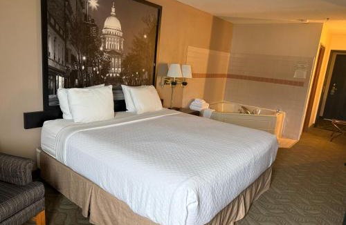 Dodgeville Hotel | Dodgeville inn & suites