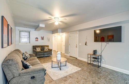 Woodlawn House | 1 Mi to Washington Park: Spacious 1st-Floor Condo!