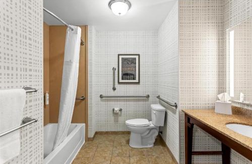 DeKalb Hotel | Hampton Inn Dekalb - Near the University