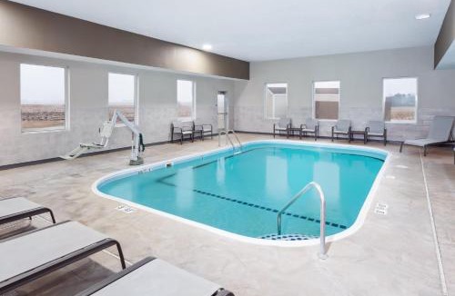 Pekin Hotel | Holiday Inn Express Pekin - Peoria Area by IHG