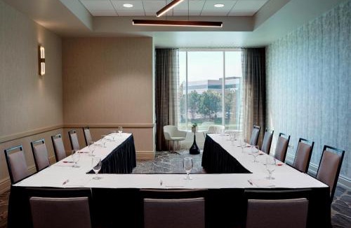 Burr Ridge Hotel | Chicago Marriott Southwest at Burr Ridge