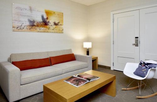 Glenview Hotel | Renaissance Chicago Glenview Suites Hotel