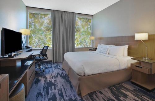 Milwaukee Hotel | Fairfield Inn & Suites by Marriott Milwaukee Downtown