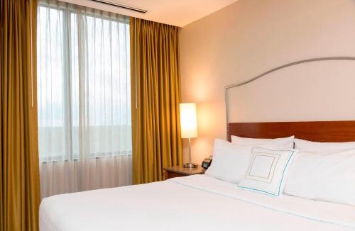 Norwood Park Hotel | SpringHill Suites by Marriott Chicago O'Hare