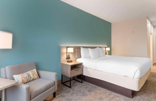 Davenport Hotel | Comfort Inn & Suites Davenport - Quad Cities