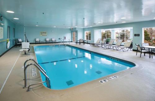 Lincolnshire Hotel | Hampton Inn & Suites Lincolnshire