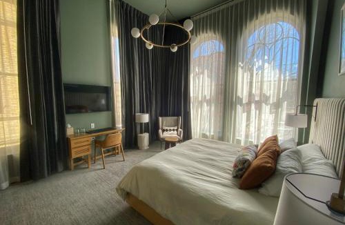 East Town Hotel | Kinn Guesthouse Downtown