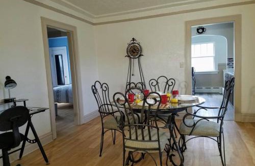 Waukegan Apartment | 2 BR Apt near Great Lakes Naval Base and 6 Flags