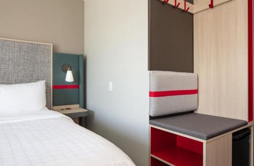 Madison Hotel | avid hotels - Madison - Monona by IHG