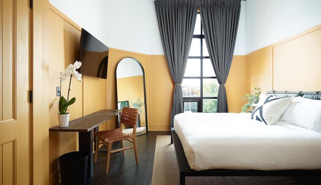 The Chicago Hotel Collection - Wrigleyville