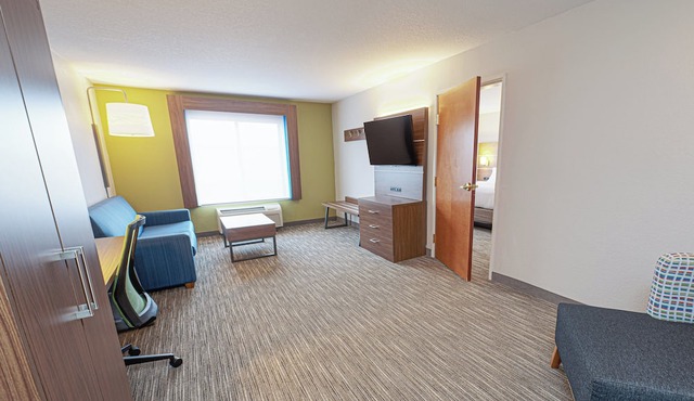 Holiday Inn Express Hotel & Suites East Lansing by IHG