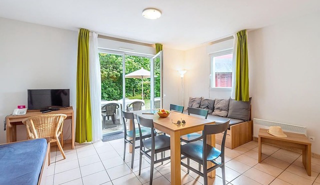5-guest Cottage With Terrace in Loire