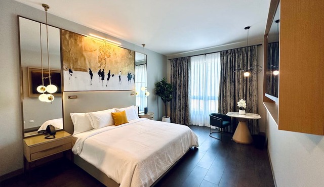 Chez Hotel Arlington Heights