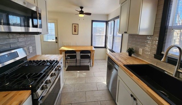 Wauwatosa Cape Cod centrally located!