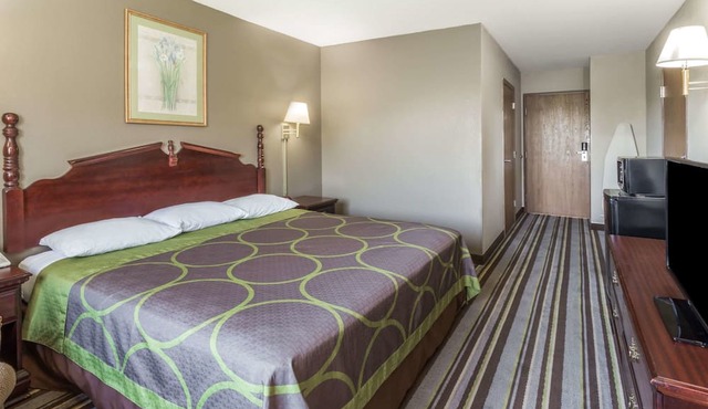 Super 8 by Wyndham Yorkville