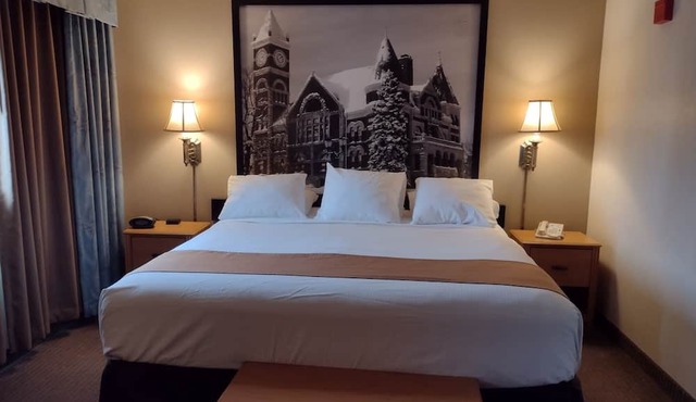 Super 8 by Wyndham Monroe WI