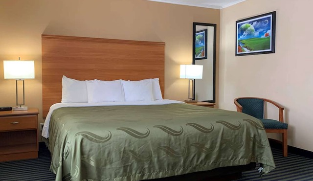 Quality Inn Ottawa near Starved Rock State Park