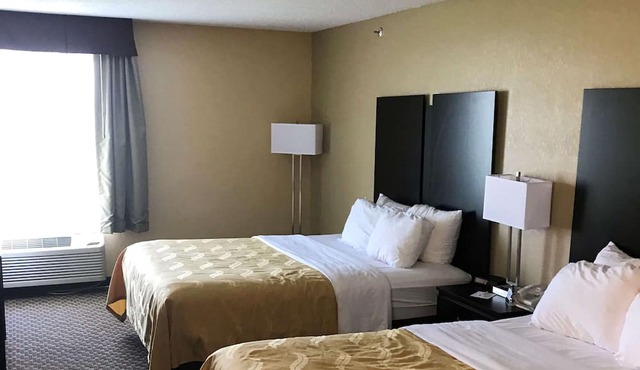 Quality Inn & Suites Mendota near I-39
