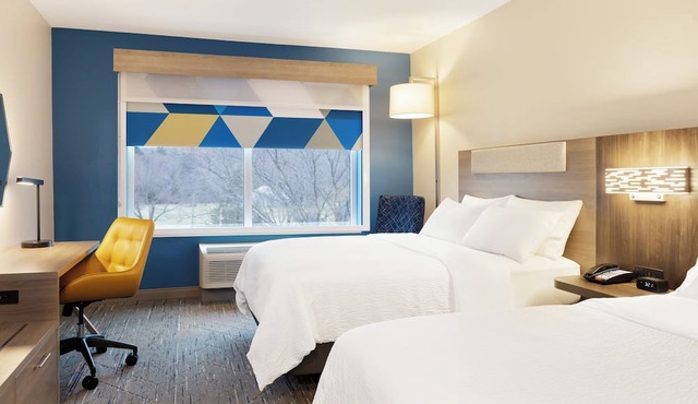 Holiday Inn Express & Suites Chicago North Shore - Niles by IHG