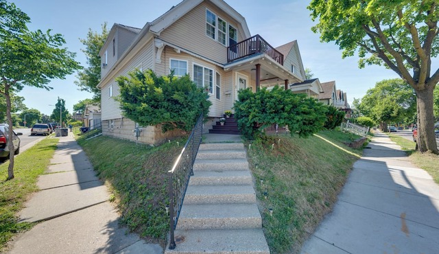 Fenced Yard! Spacious Home, 4 Mi to Dtwn Milwaukee