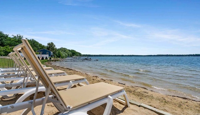 Serene Lakefront Getaway at Fife Lake Lodge