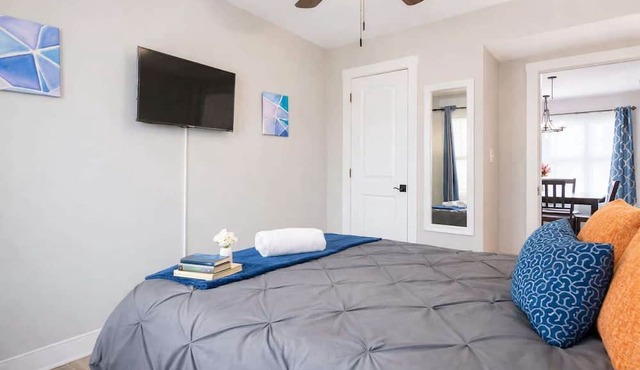 *The Belltower Haven*Large*Family Friendly*Wi-Fi