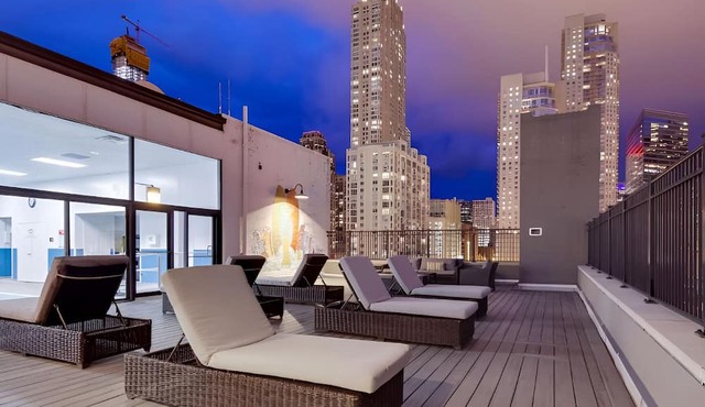 Recharge & Relax! Three Comfortable Units for Group Travel Near Willis Tower