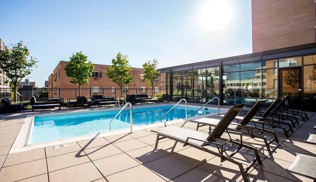 Chicago's Hidden Treasure "Evanston, IL" Urban Luxury with comfort
