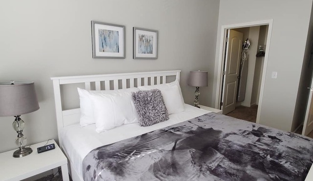 Upscale Condo Close to, Free Parking, Fireplace, Non Smoking Community