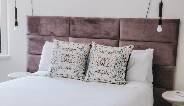 The Neighborhood Hotel - Lincoln Park 201 - One Bedroom
