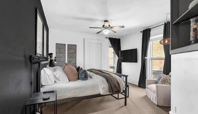 Maple Suite - Historic Charm, Modern Luxury, Free Parking