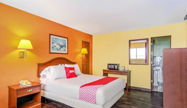 Peoria IL | King Bed