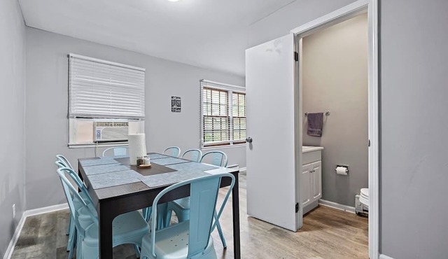 Relaxing 2BR Riverfront Townhome