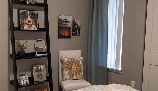 Spacious 3 bed 2 bath with King Master in Sycamore