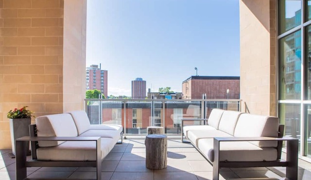 Luxury Studio Apt Near Brady St with Balcony and Lake View