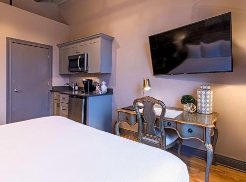 124 Lofts - Downtown Dundee - Walk to Dining