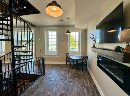 Harbor Hideaway Suite - River Rock Inn
