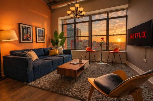 Cozy 2BR South Loop Condo with Optional Parking and Gym Near McCormick Place, Public Transit & City Hotspots