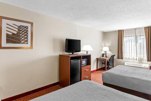 Quality Inn-Sawyer