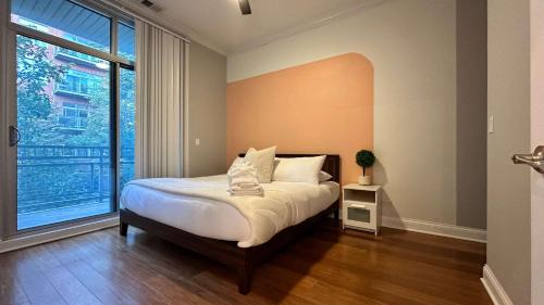 Private Balcony 1 Garage Parking Sleeps 6