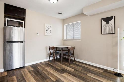 A Trendy Escape close to Downtown Peoria