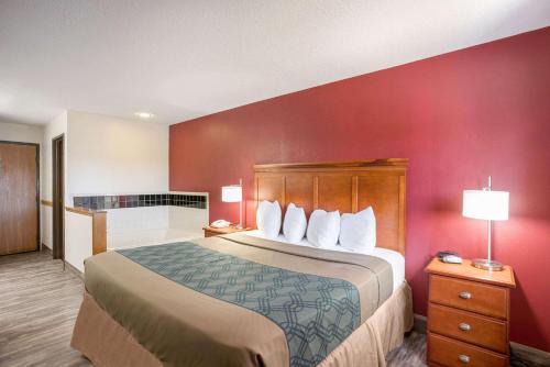 Econo Lodge Cedar Rapids South
