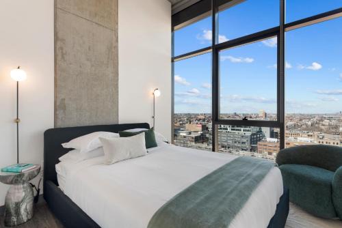 Fulbrix Bright Designer Apartments with West Loop Views