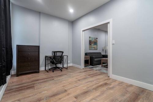 MTM Fully Furnished Rental in Old Town - 2 beds