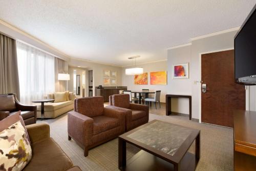 Embassy Suites by Hilton Chicago North Shore Deerfield