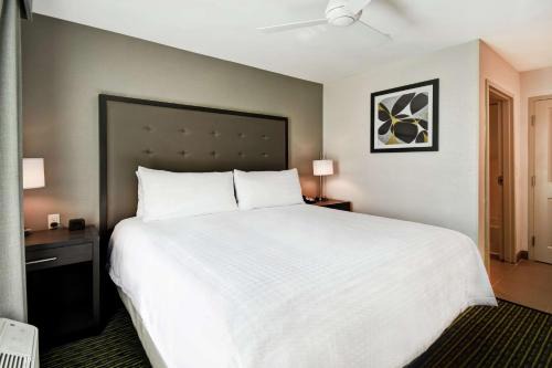 Homewood Suites by Hilton Novi Detroit
