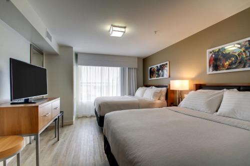 Holiday Inn & Suites Peoria At Grand Prairie by IHG
